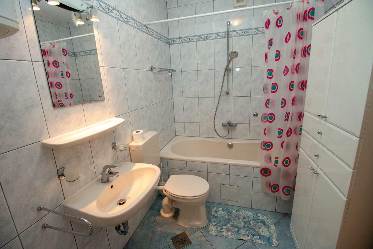 Apartmani Vrljicak Omiš Exteriör bild