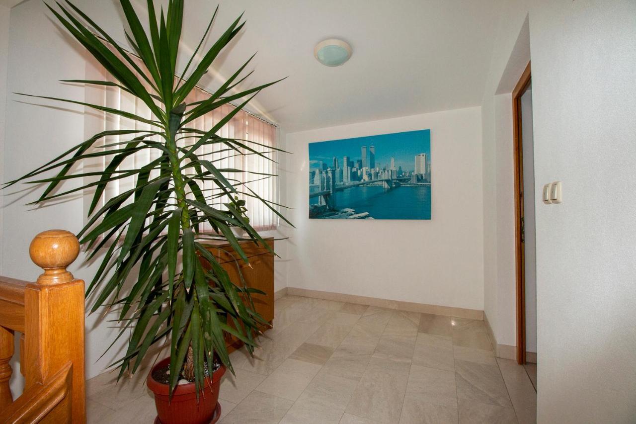 Apartmani Vrljicak Omiš Exteriör bild