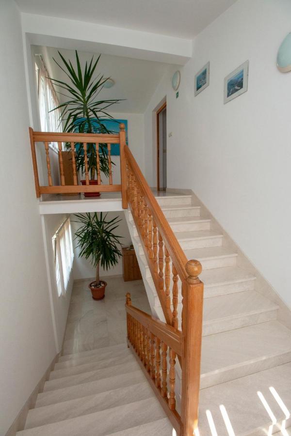 Apartmani Vrljicak Omiš Exteriör bild