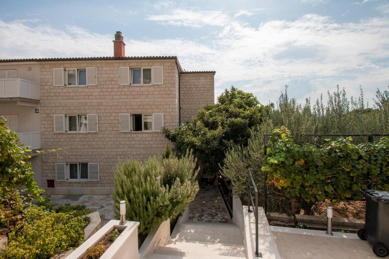 Apartmani Vrljicak Omiš Exteriör bild