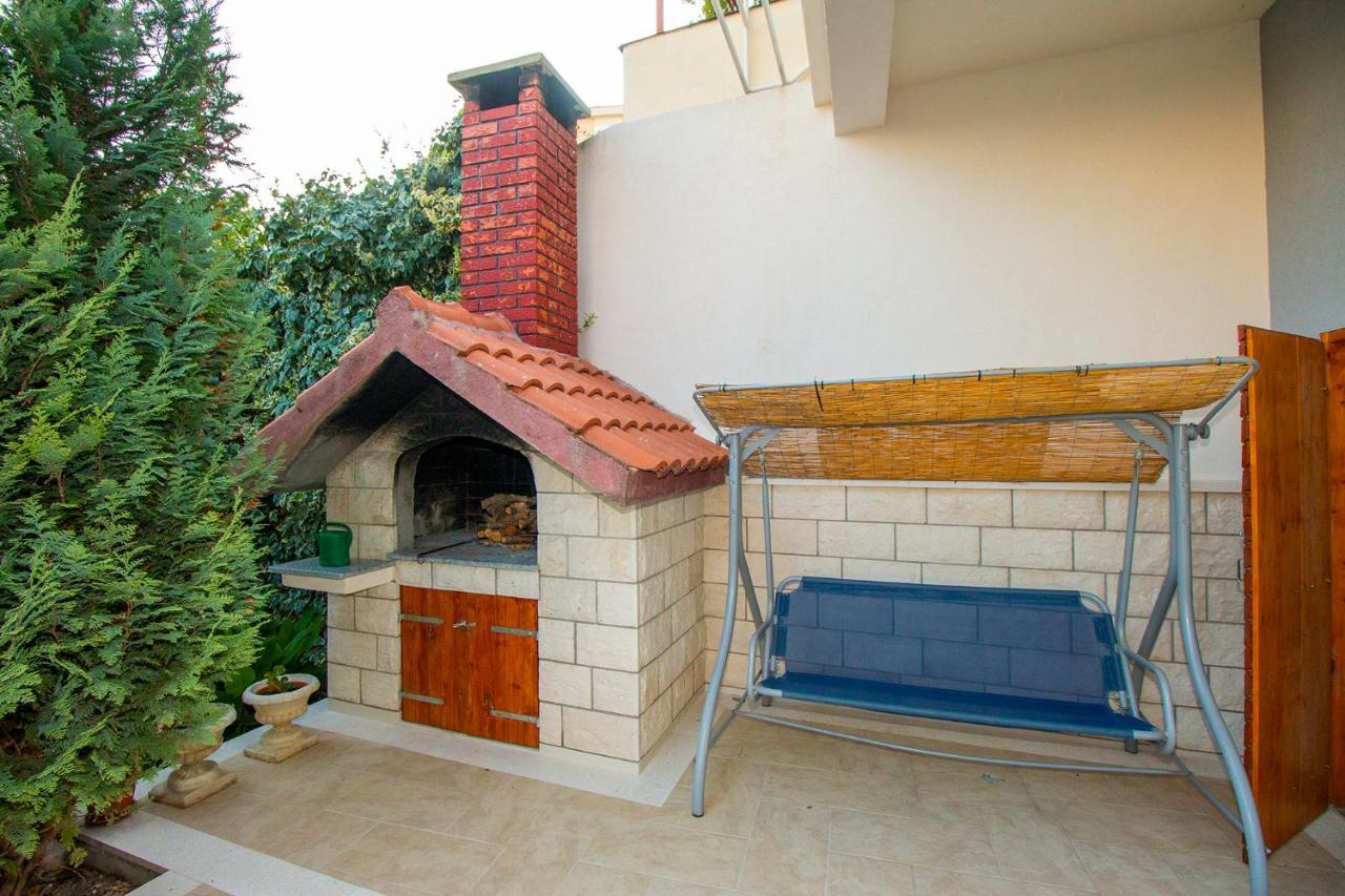 Apartmani Vrljicak Omiš Exteriör bild